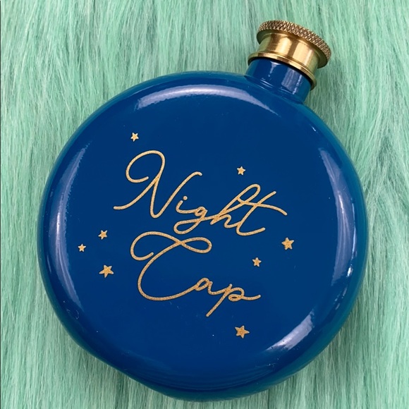 Floor 9 Night Cap Flask and Bag - Picture 9 of 16